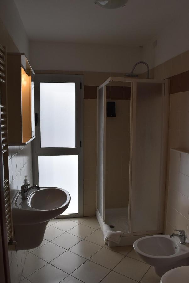 La Dea Hotell Pisa Exteriör bild
