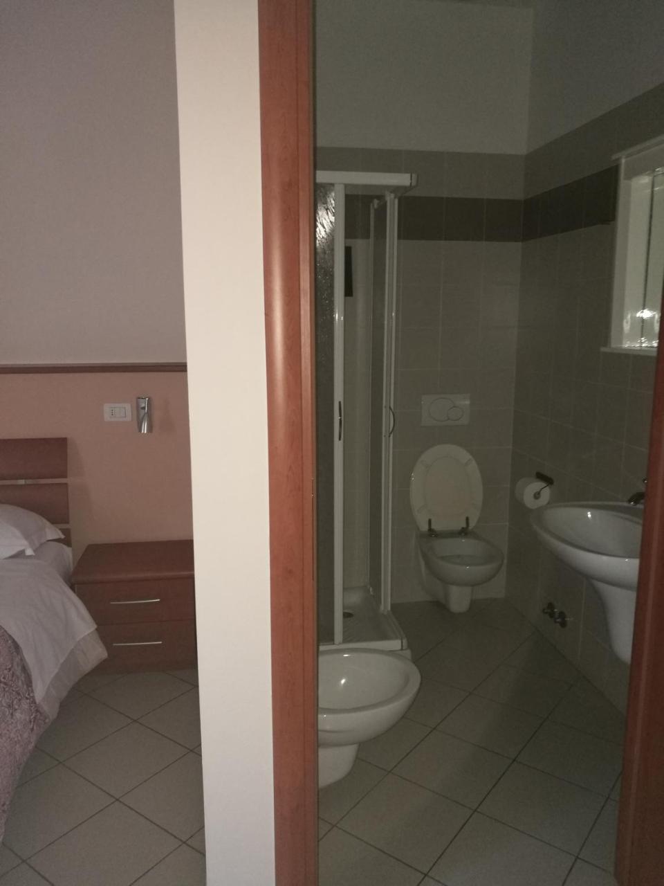 La Dea Hotell Pisa Exteriör bild